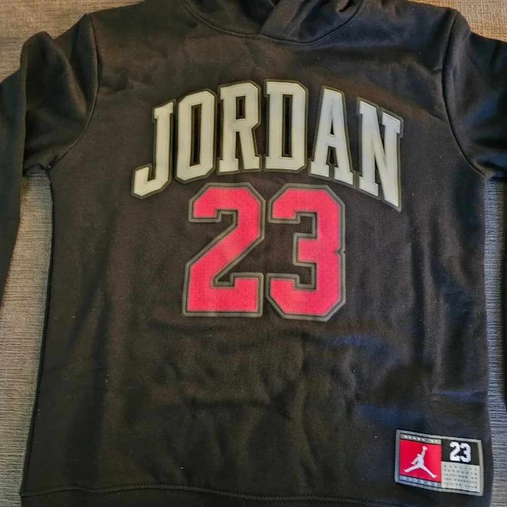 NWT Jordan Big Kids Black Fleece Pullover Hoodie Size Medium